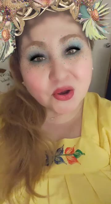 Preview for a Spotlight video that uses the Mermaid Queen Lens