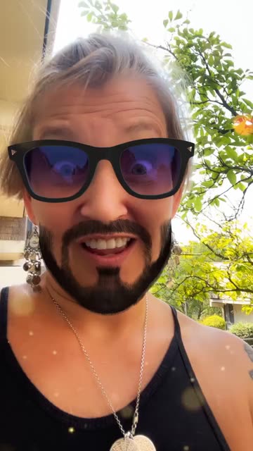 Preview for a Spotlight video that uses the Beard and glasses Lens