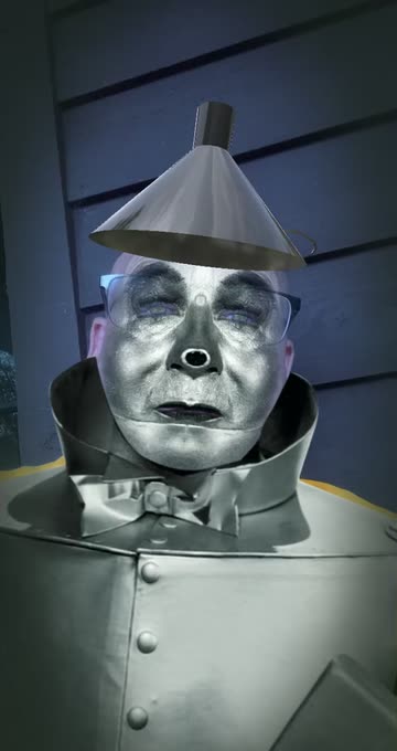 Preview for a Spotlight video that uses the BINMAN of OZ Lens
