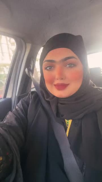 Preview for a Spotlight video that uses the beauty fato Lens