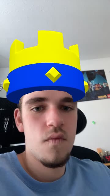 Preview for a Spotlight video that uses the CLASH ROYALE CROWN Lens
