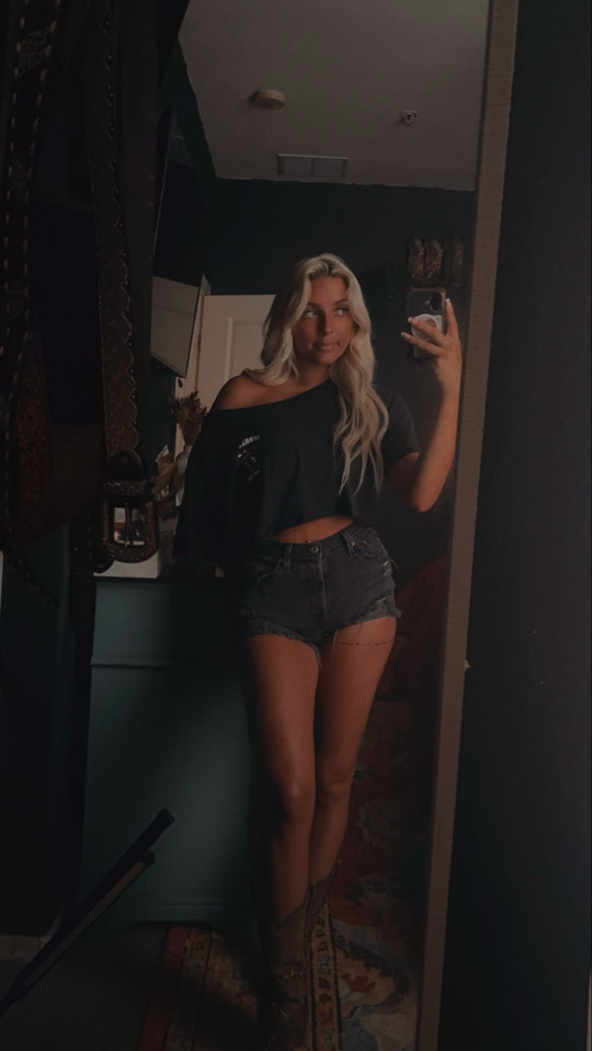 emileenickole8