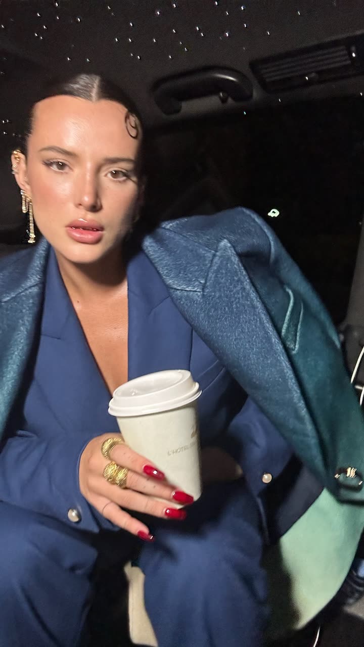 محتوى سناب شات لـ Bella Thorne
