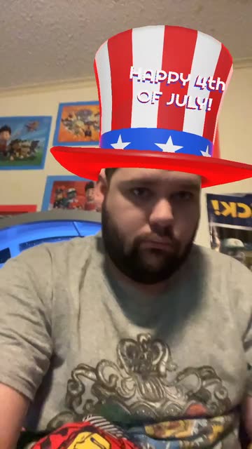 Preview for a Spotlight video that uses the Fourth of July Hat Lens