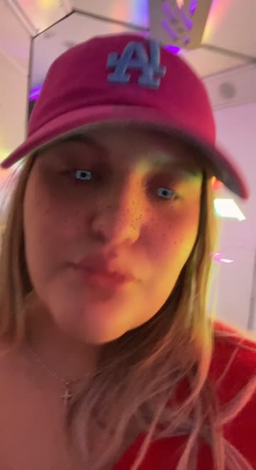 Preview for a Spotlight video that uses the blue eye bhaddie Lens