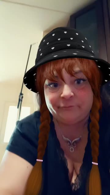 Preview for a Spotlight video that uses the Cute Braids Lens