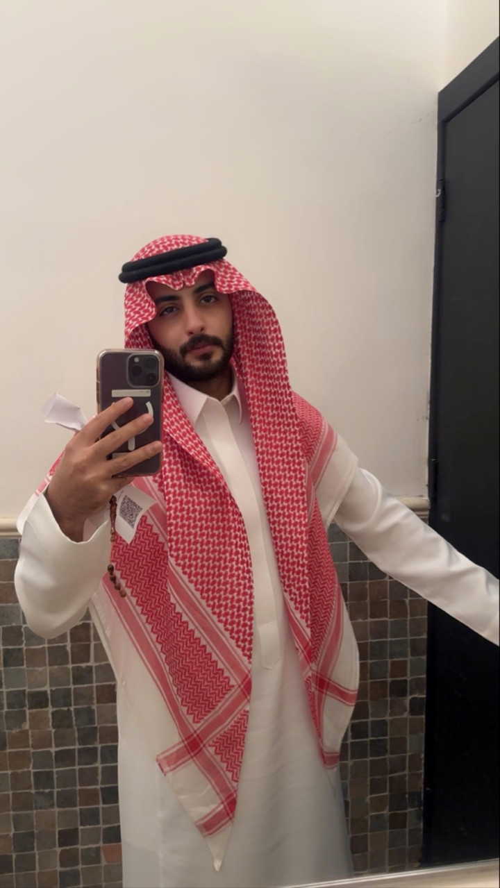 محتوى سناب شات لـ Talal. Q