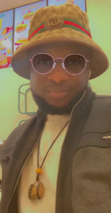 Preview for a Spotlight video that uses the Charles Glasses Lens