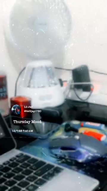 Preview for a Spotlight video that uses the Small Talks V4 Lens