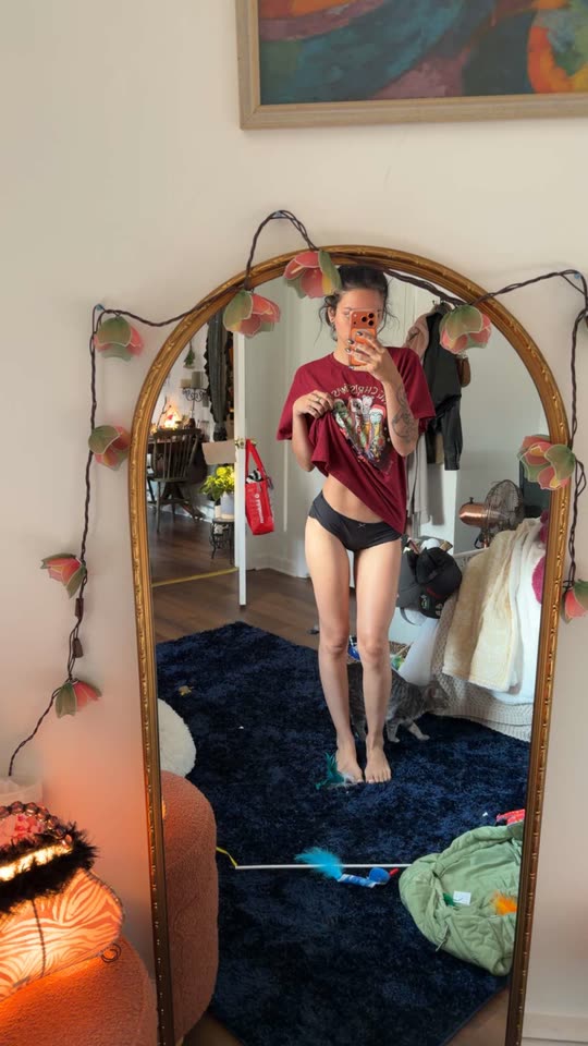carlywrldxxx