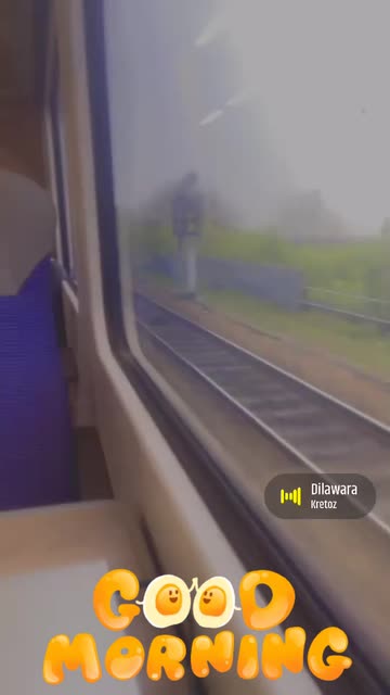 Preview for a Spotlight video that uses the Throwback Lens