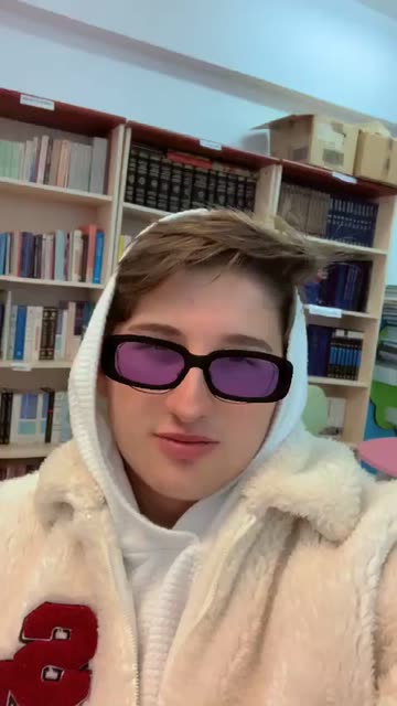 Preview for a Spotlight video that uses the glasses Lens