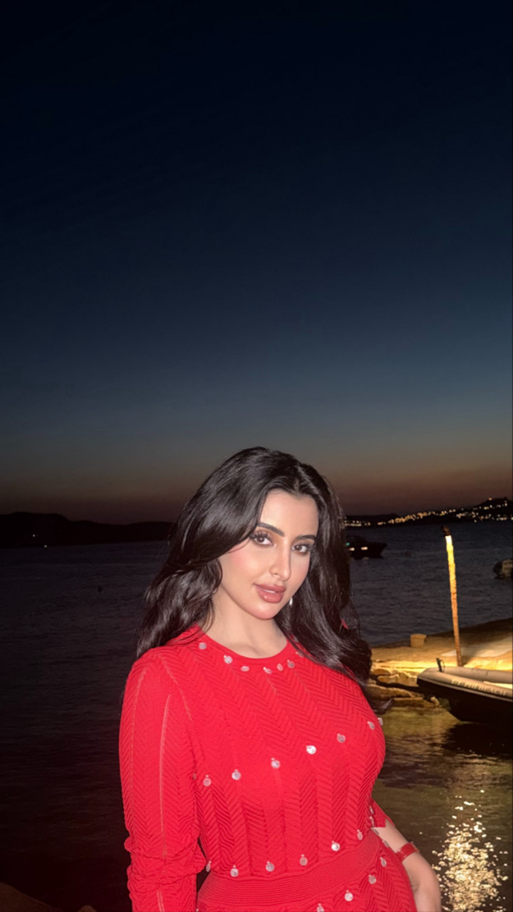 محتوى سناب شات لـ الجوهرة السبيعي في باريس 🇫🇷?