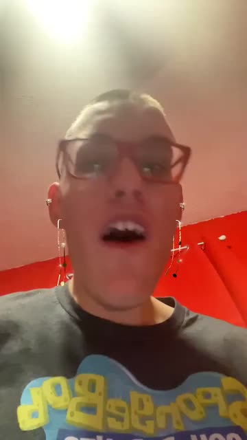 Preview for a Spotlight video that uses the Earring Try-On Lens
