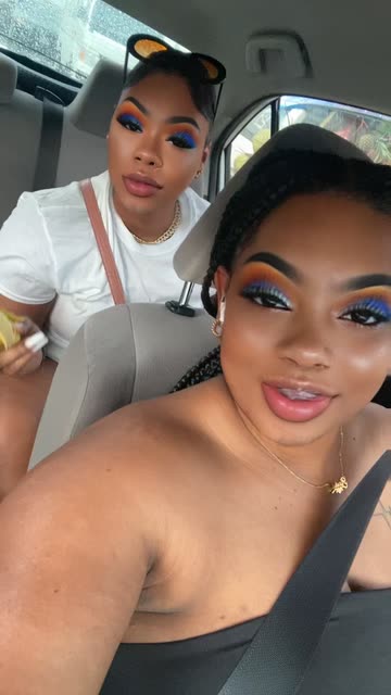 Preview for a Spotlight video that uses the Sunset Makeup Lens