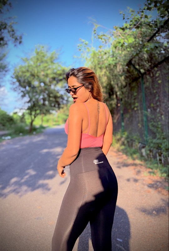 vanshika_tha858