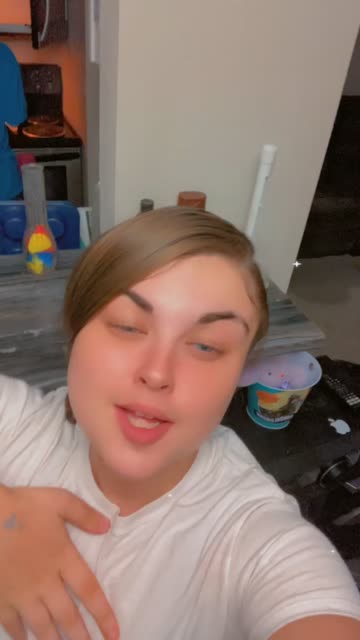 Preview for a Spotlight video that uses the AraBella Lens