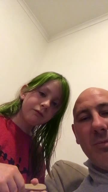 Preview for a Spotlight video that uses the Billie Eilish Hair Lens