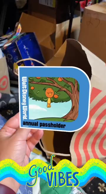 Preview for a Spotlight video that uses the Orange Bird Magnet Lens