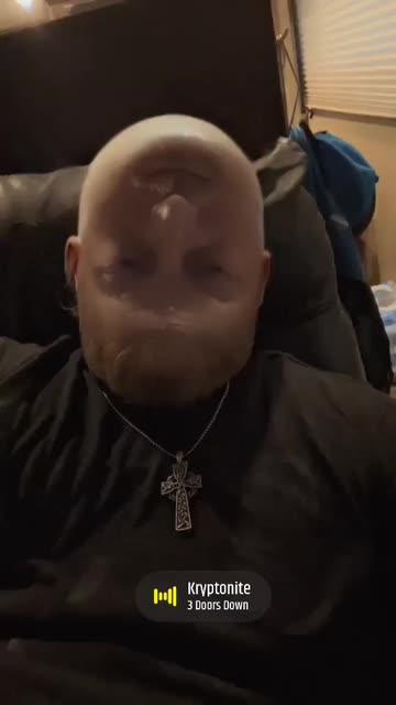 Preview for a Spotlight video that uses the Upside Down Lens