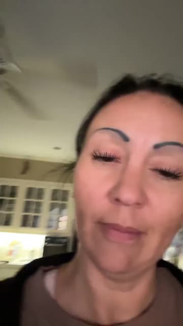 Preview for a Spotlight video that uses the Lashes V2 Lens