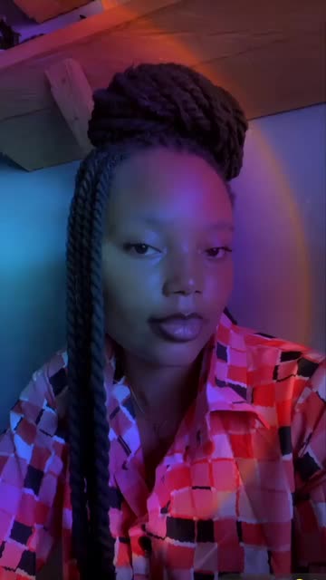 Preview for a Spotlight video that uses the Aura Light Leak Lens