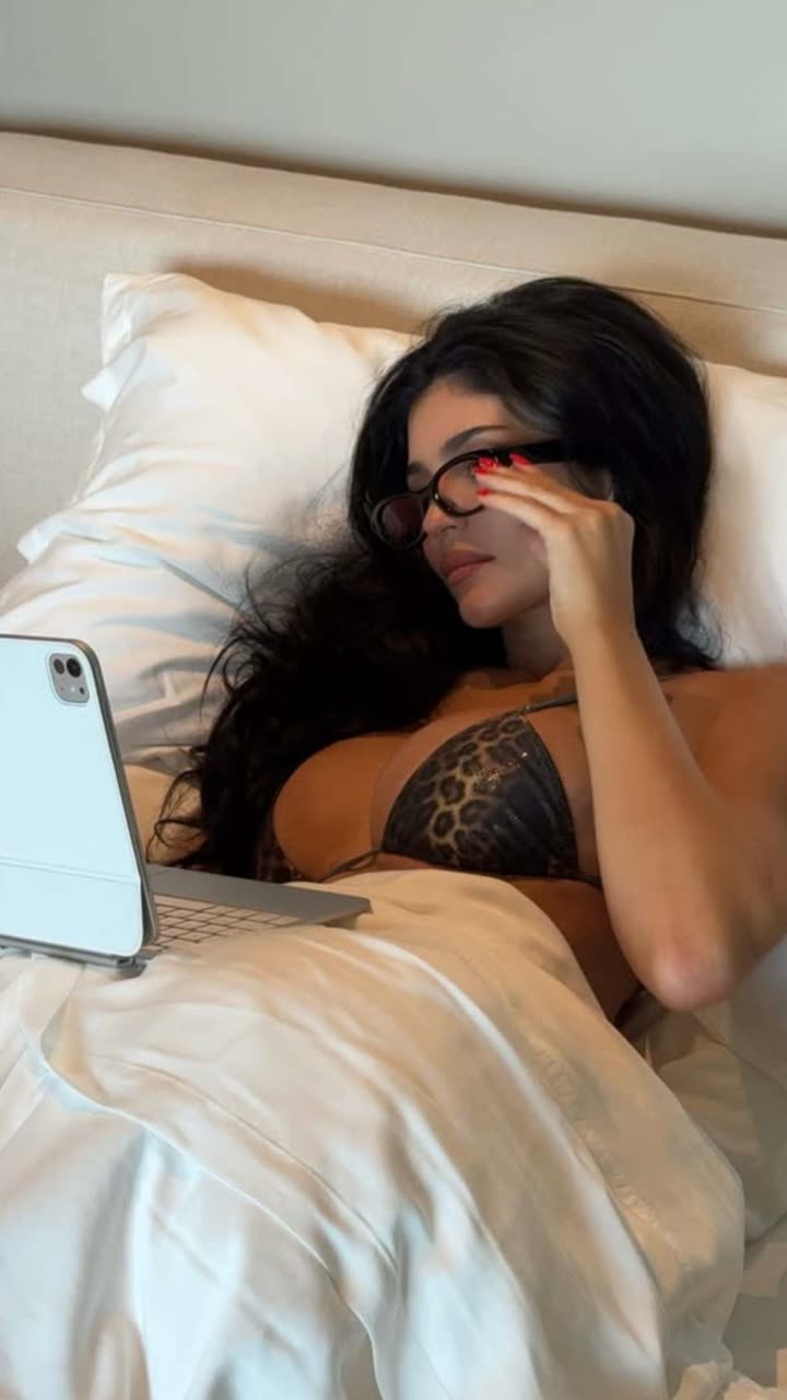 محتوى سناب شات لـ King Kylie 👑