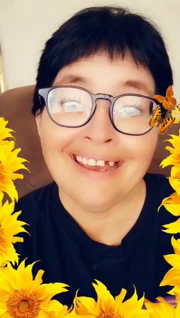 Preview for a Spotlight video that uses the Sunflower Frame Lens