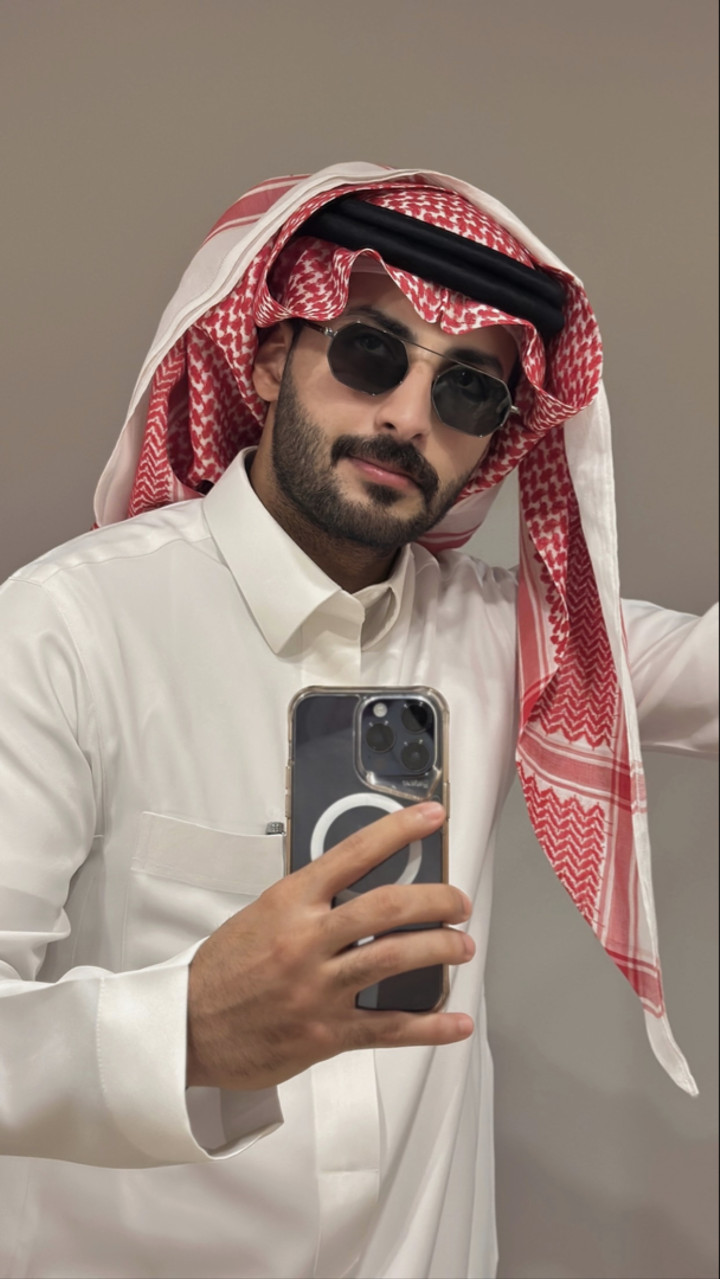 محتوى سناب شات لـ Talal. Q