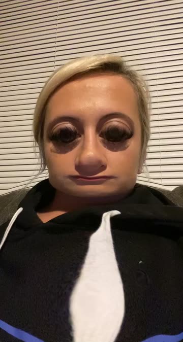 Preview for a Spotlight video that uses the baileys shrinky Lens