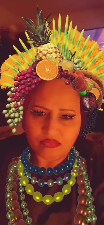 Preview for a Spotlight video that uses the Fruity Carnaval Lens