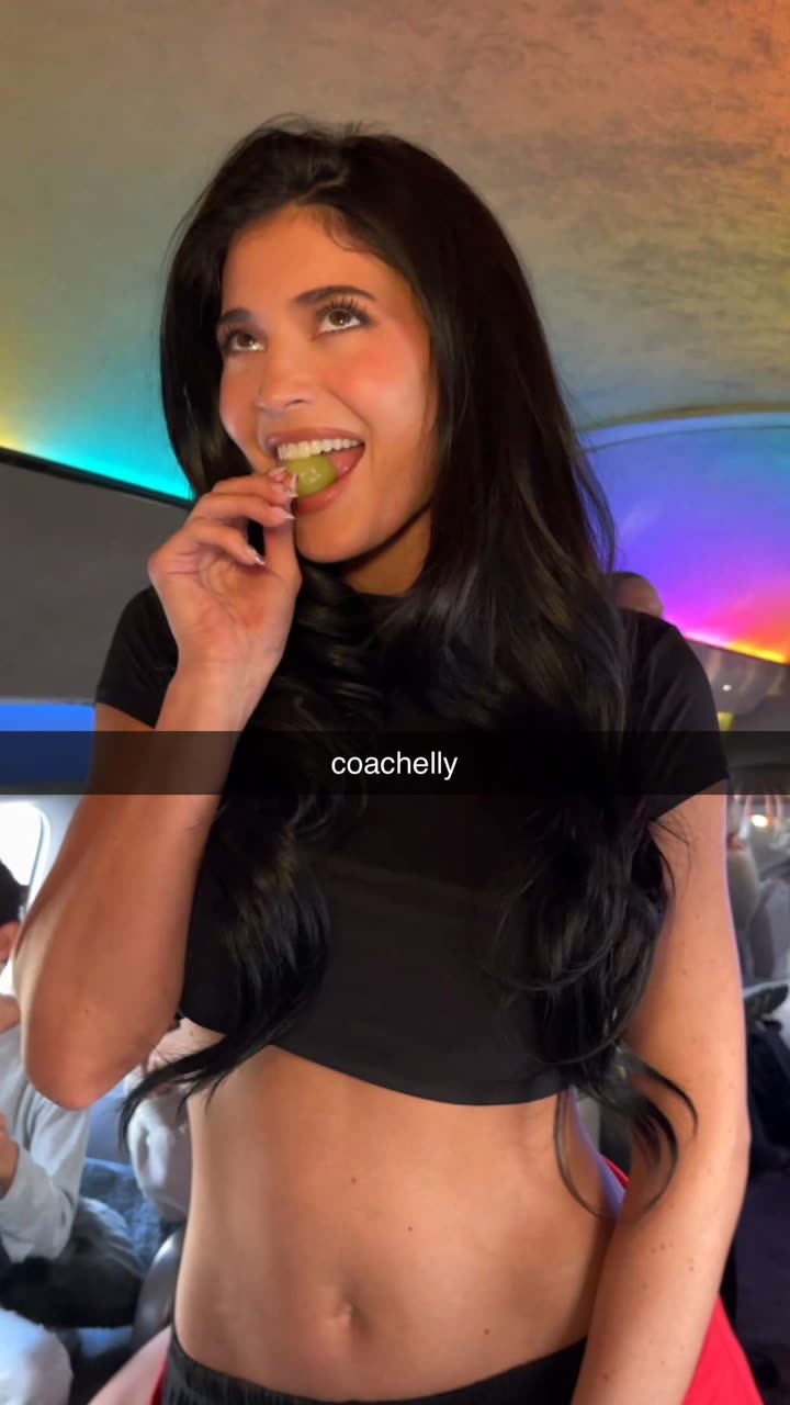 محتوى سناب شات لـ King Kylie 👑