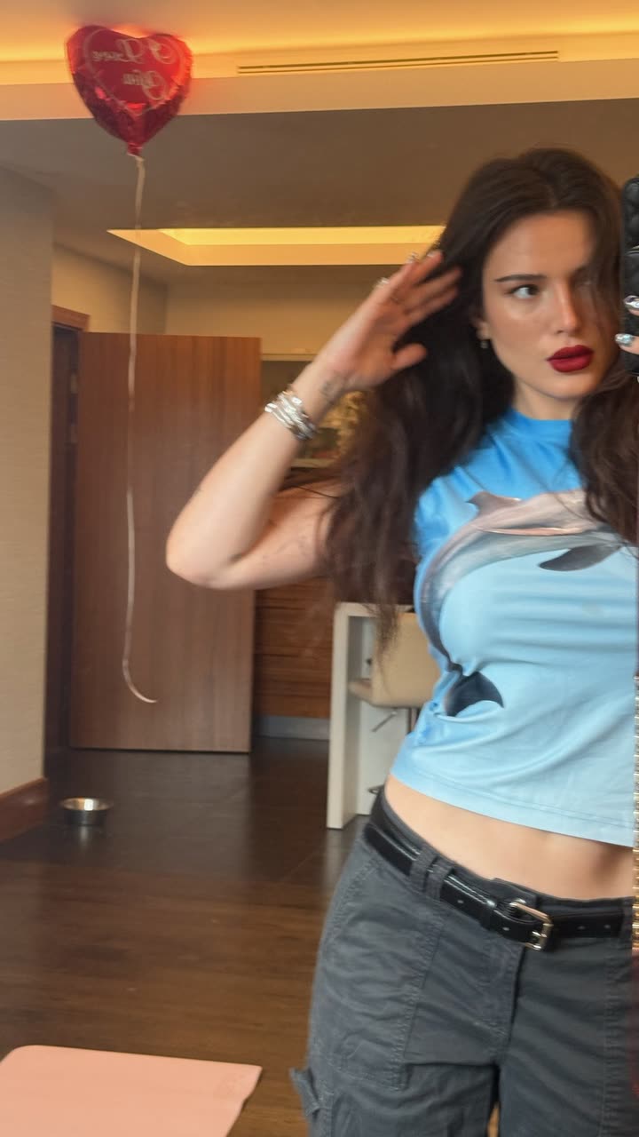 محتوى سناب شات لـ Bella Thorne
