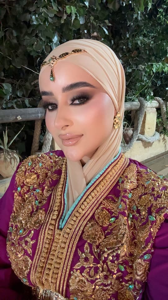 ضحى في دبي 🇦🇪 Spotlight #fapchati5