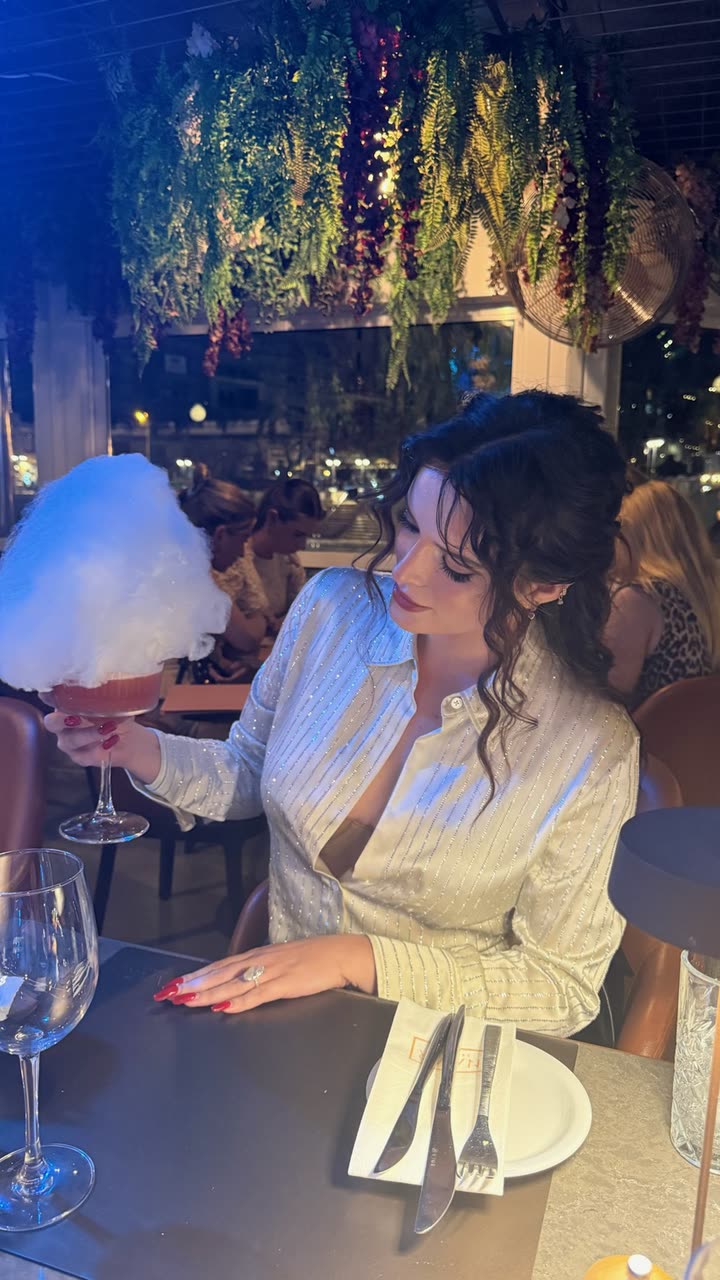 محتوى سناب شات لـ Bella Thorne