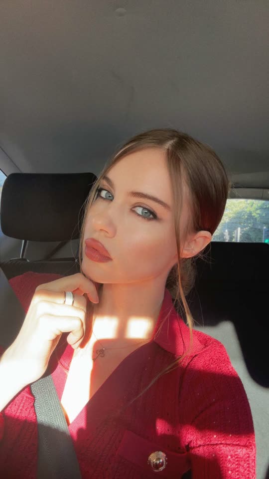 Xenia Spotlight #fapchati6