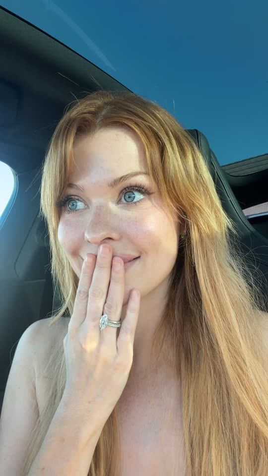 ellyclutch8