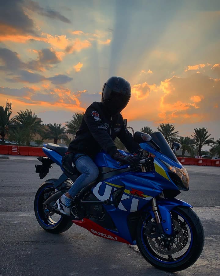 محتوى سناب شات لـ Faisal .