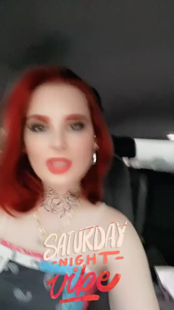 Preview for a Spotlight video that uses the Red Hair & Tunnels Lens
