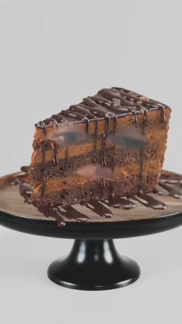 Preview for a Spotlight video that uses the Cake on Tray Lens