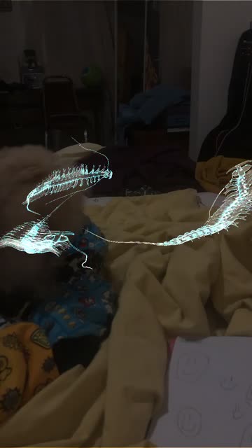 Preview for a Spotlight video that uses the WIGGLE-MORE Lens