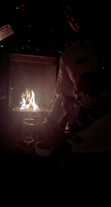 Preview for a Spotlight video that uses the simple dark Lens
