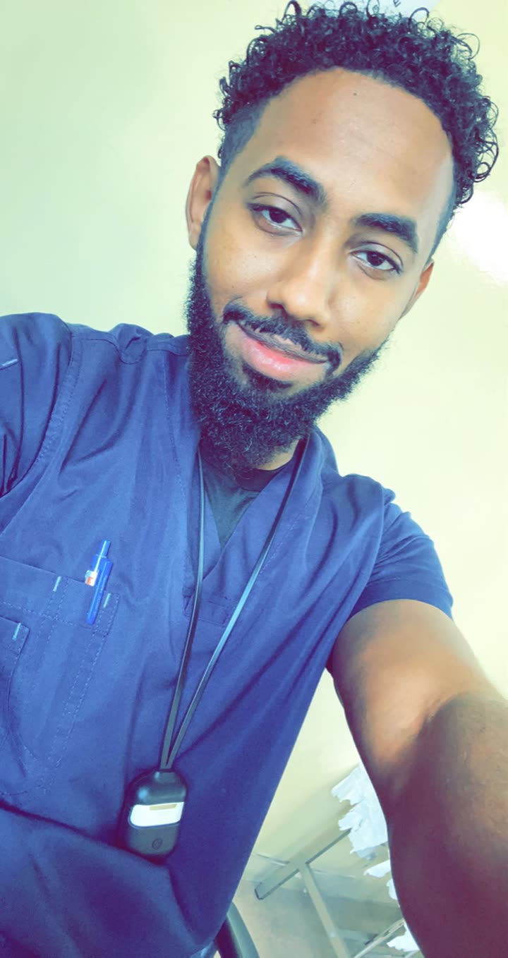 محتوى سناب شات لـ Dr.Yahya Adel 🩺 💛🖤