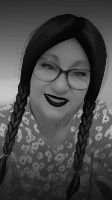 Preview for a Spotlight video that uses the Black Hair Lens