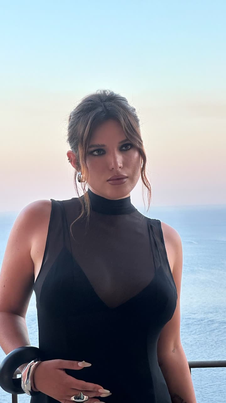 محتوى سناب شات لـ Bella Thorne