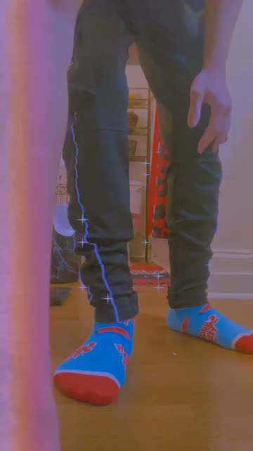 Preview for a Spotlight video that uses the 90s Kira Lens