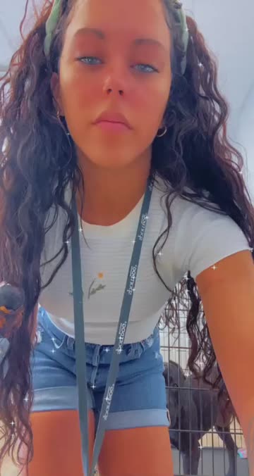 Preview for a Spotlight video that uses the Tan Lens