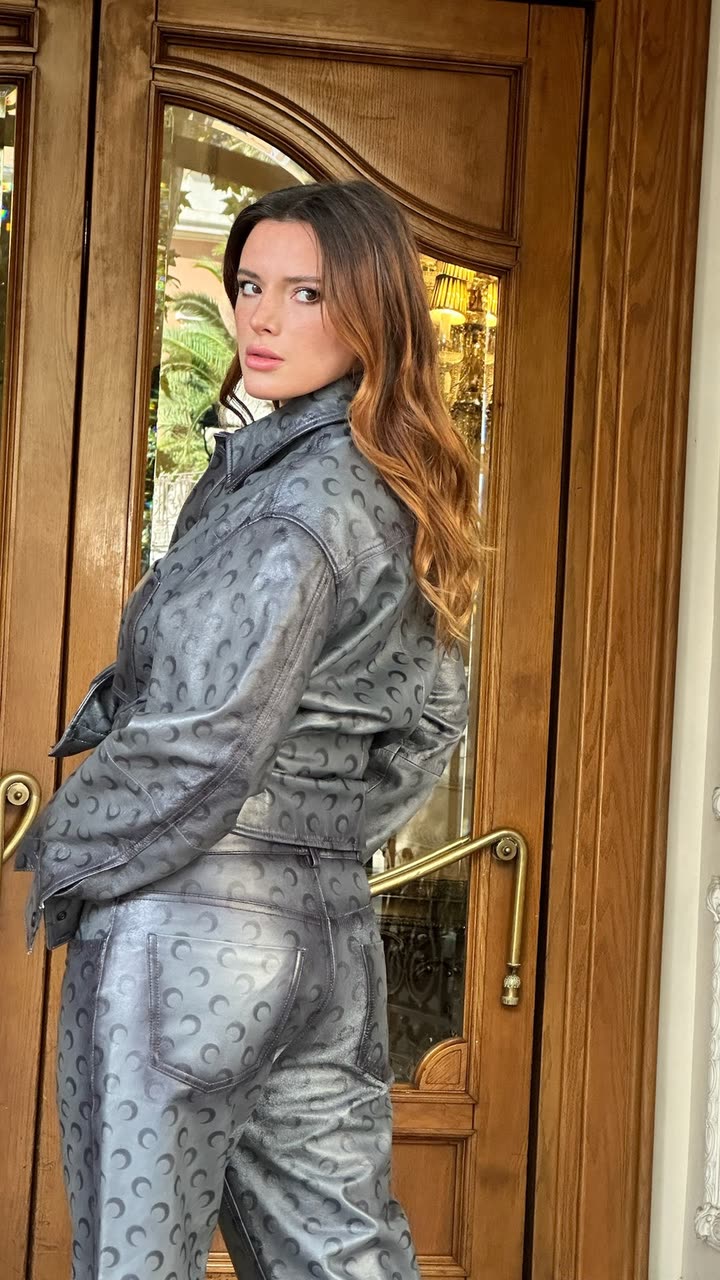 محتوى سناب شات لـ Bella Thorne