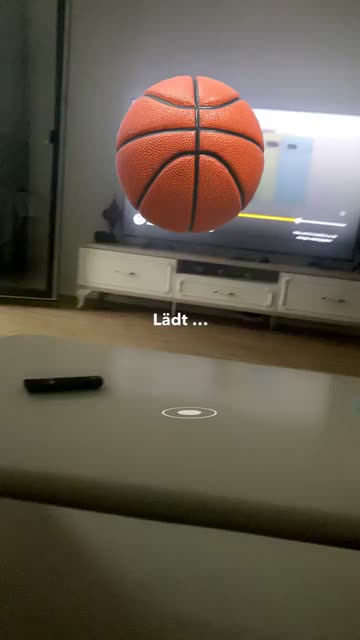 Preview for a Spotlight video that uses the Hoops Lens