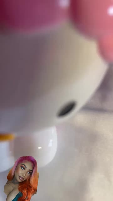 Preview for a Spotlight video that uses the Pretty Face Effect Lens